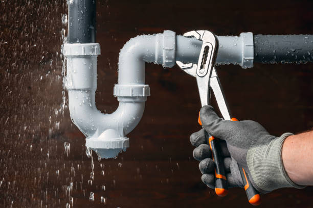 Professional Pipe Repair technician working in Leonia, NJ
